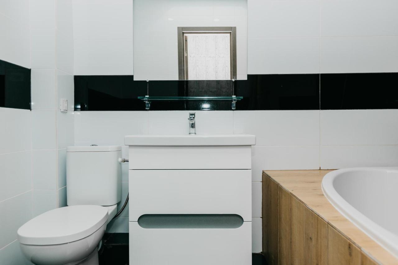 Luxury Apartment Sumy Exteriör bild